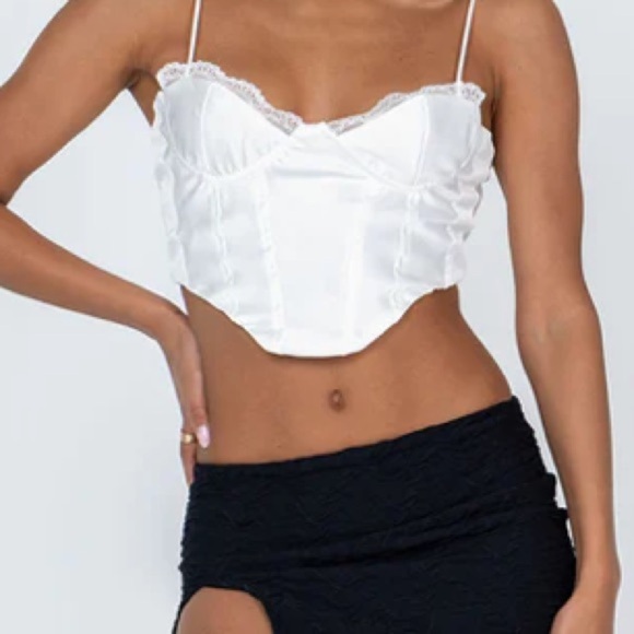 ▪️ Princess Polly | NWT Wendell Top - Picture 1 of 7